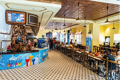 Motiongate Restaurant Supporting Rolls Bakery