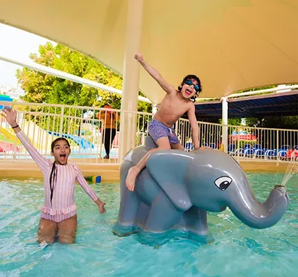 DUPLO® Splash Safari | Dubai Parks™ and Resorts
